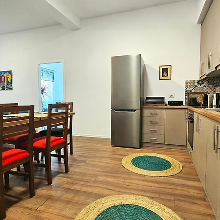 Gjironest Appartamento