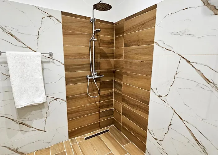 Apartament Gjironest